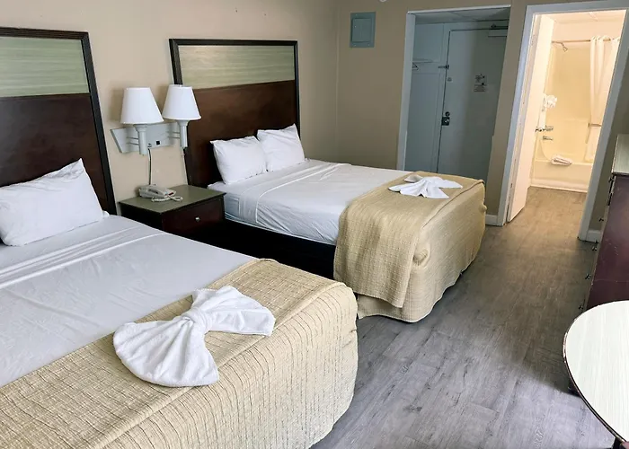 Polynesian Oceanfront Hotel